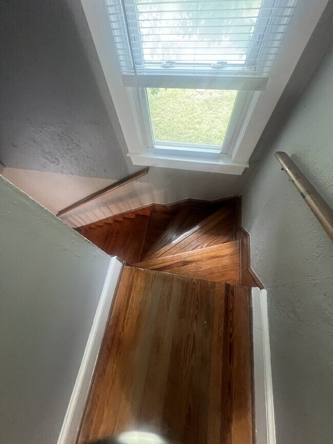 Building Photo - Charming 4-Bedroom Home on Spacious Corner...