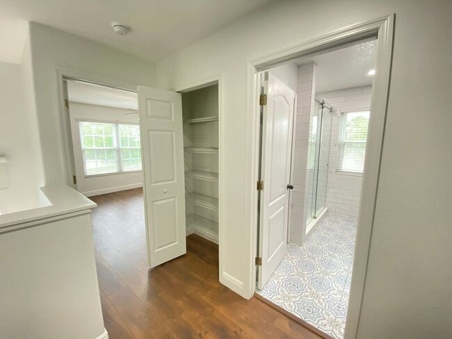 Building Photo - 13110 Moss Park Ridge Dr