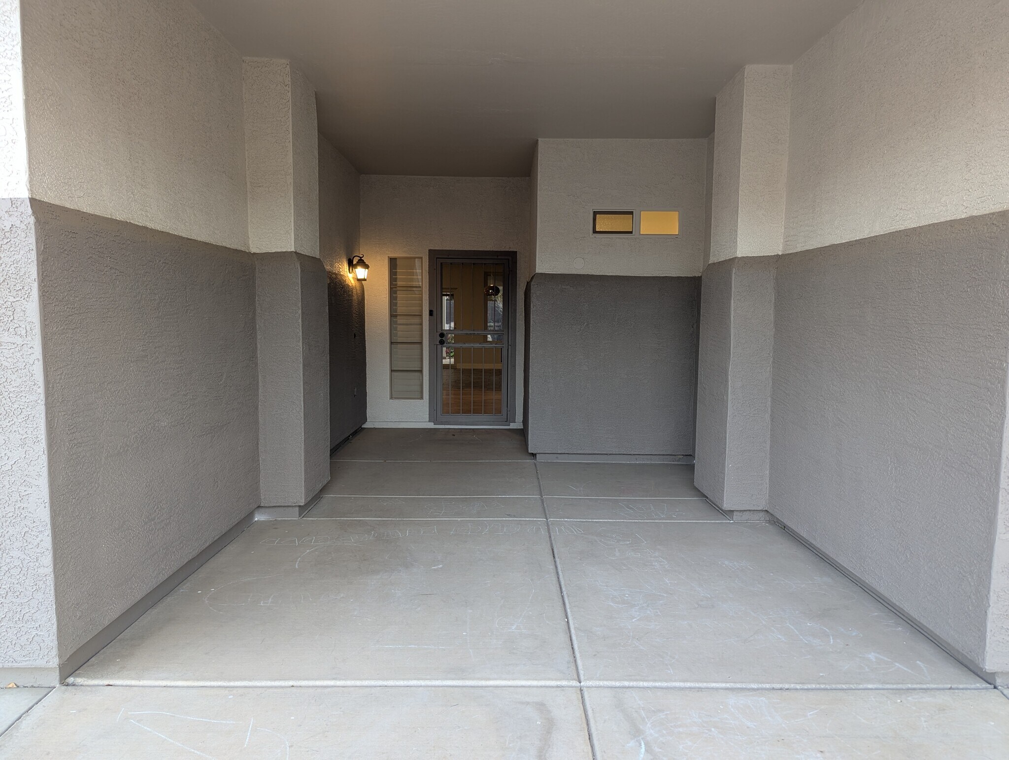 Building Photo - 267 E Smoke Tree Rd