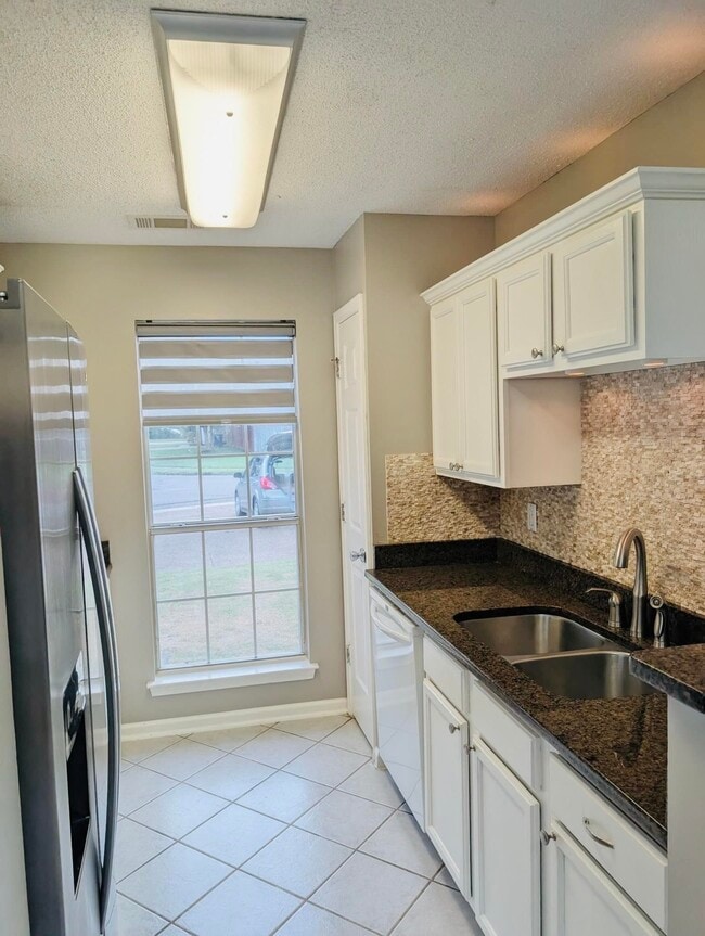 Building Photo - 1470 Estacada Way
