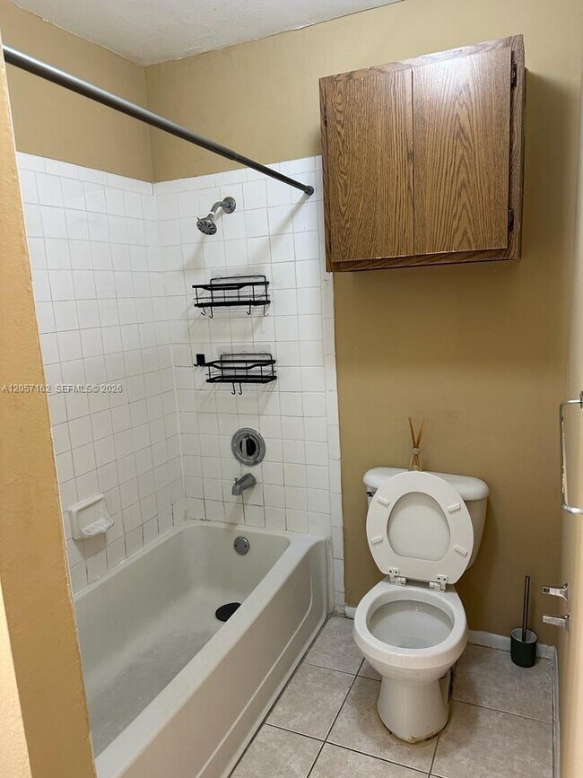 Building Photo - 4047 NW 87th Ave
