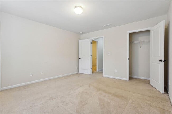 Building Photo - 13284 Warrensville Cove