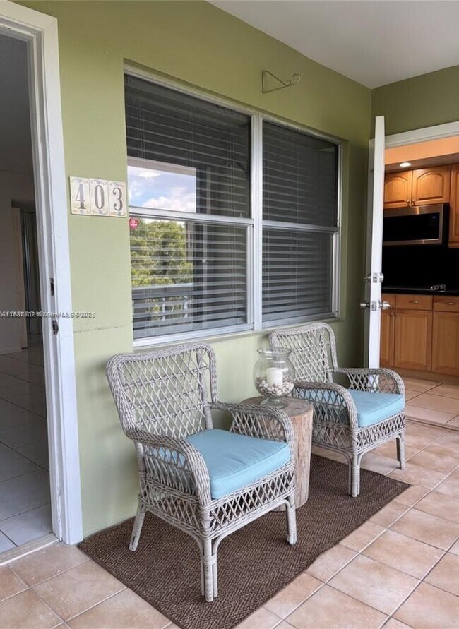 Primary Photo - 1425 Arthur St