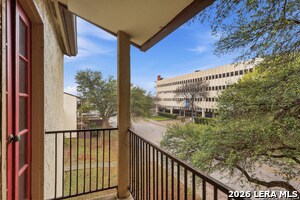 Building Photo - 8702 Village Dr