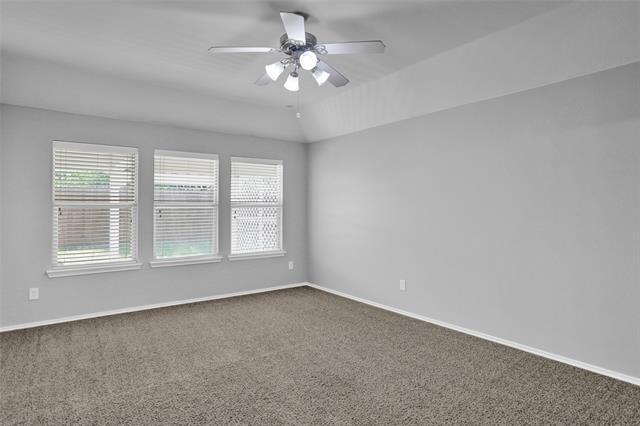 Building Photo - 9613 Sleepy Hollow Dr