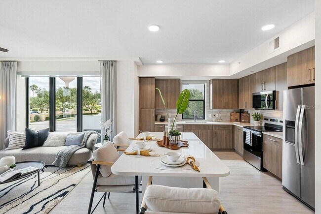 Building Photo - 425 Centerpointe Cir