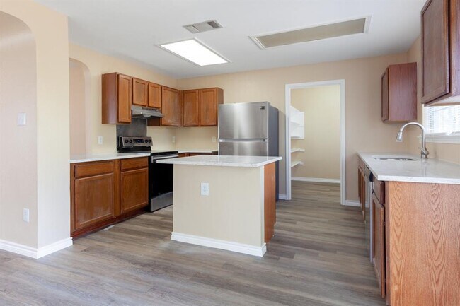 Building Photo - 1328 Water Spaniel Way