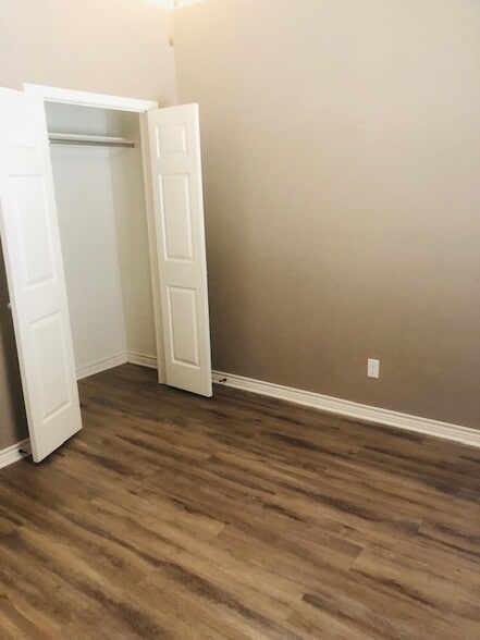 bedroom 2 & 3 - 212 Omaha St