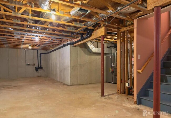 Building Photo - 315 Birch Ct
