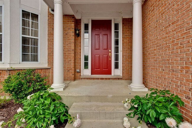 Primary Photo - Gorgeous, well-maintained home