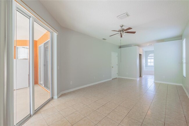 Building Photo - 10457 Canary Isle Dr