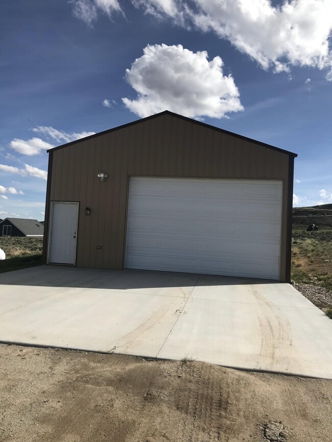 Building Photo - 127 Merrimac Trail