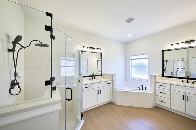 Building Photo - 3600 Harbor Isles Ct