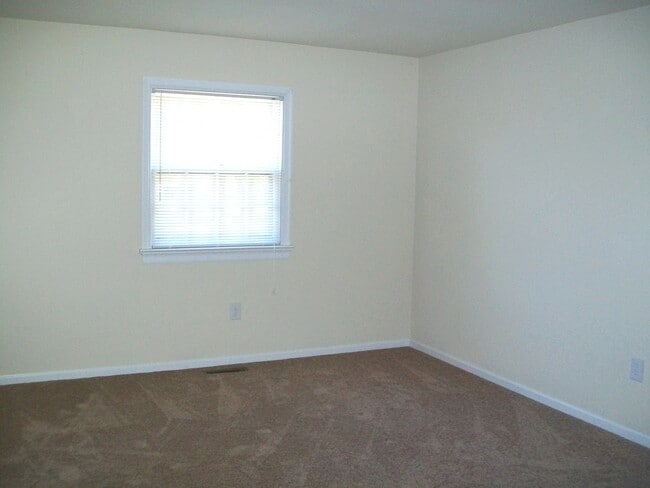 Building Photo - 5115 Seaton Ct
