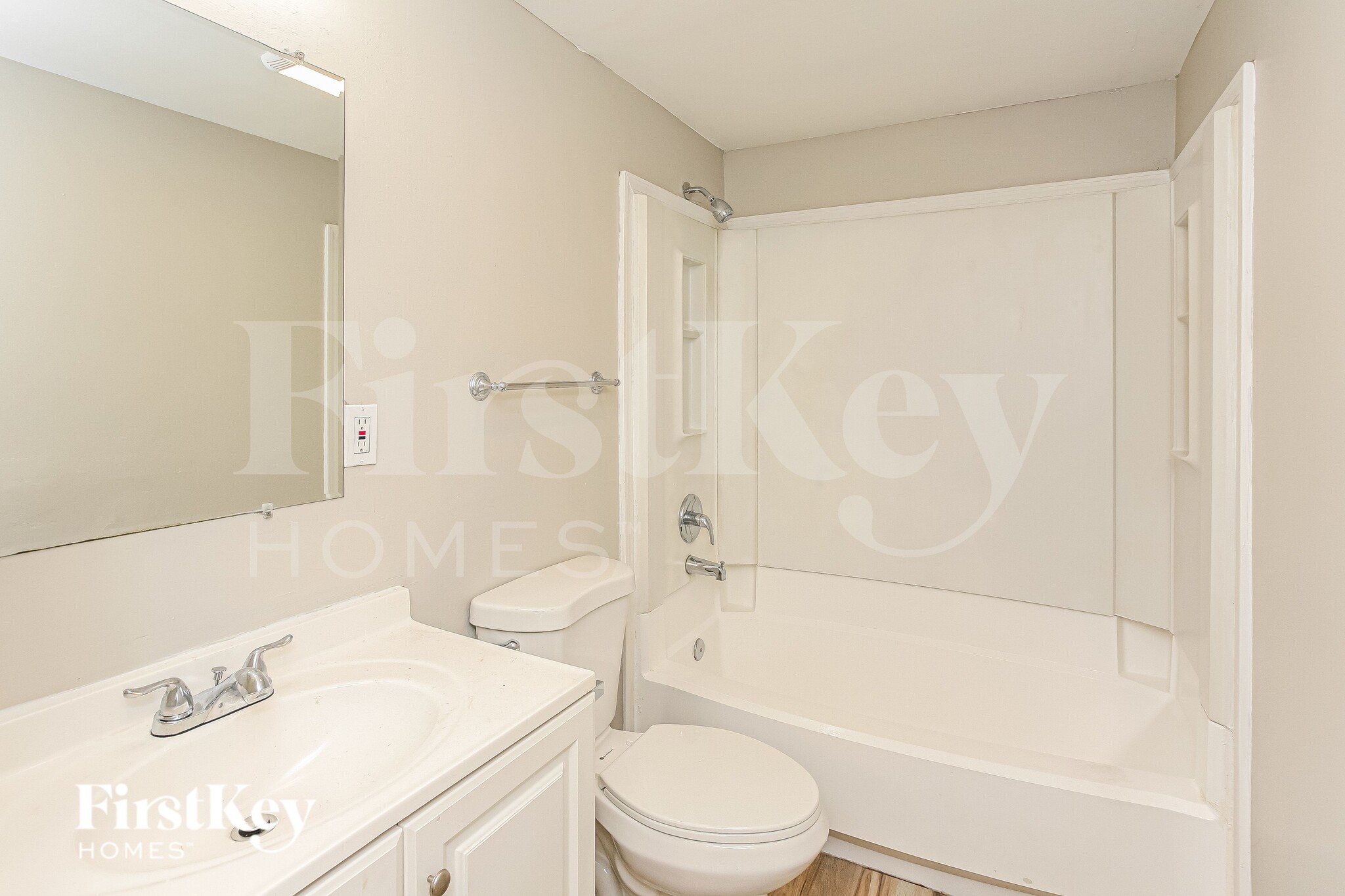 Building Photo - 910 Woodlark Dr