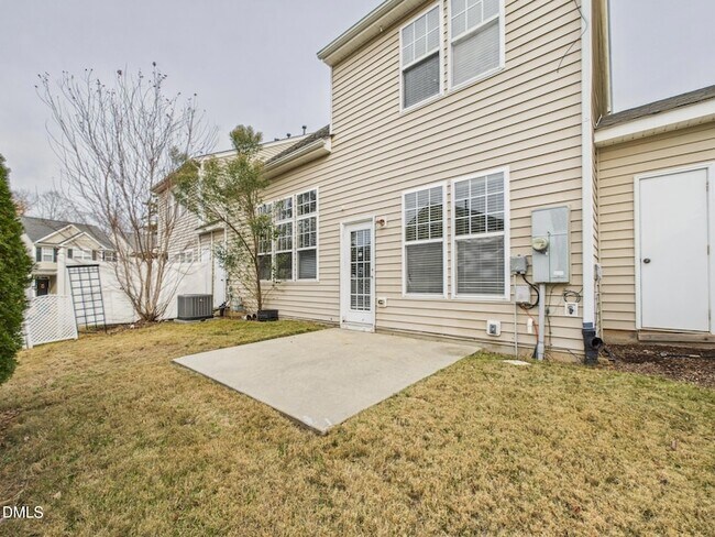 Building Photo - 302 Meeting Hall Dr