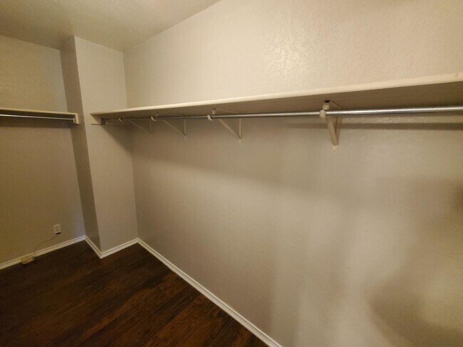 Building Photo - 1411 Ambush Creek