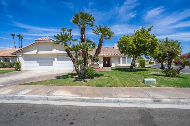 Building Photo - 44210 Mariposa Ct