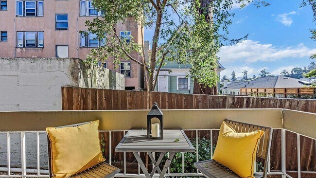 Building Photo - 66 Fairmount Ave