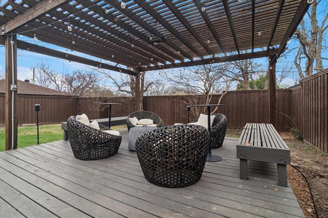 Building Photo - 11631 Saxon St