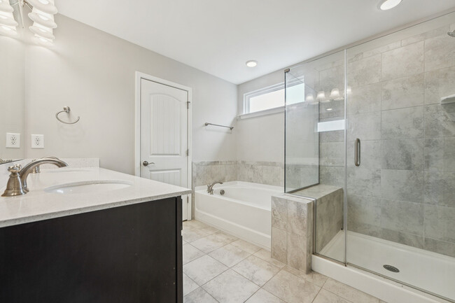 Building Photo - 3356 Bordwell Ridge Dr