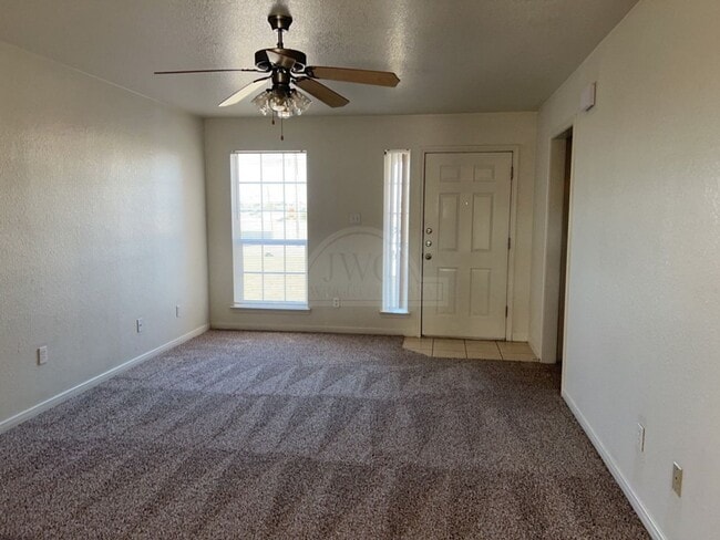 Building Photo - 2814 Windmill Ct