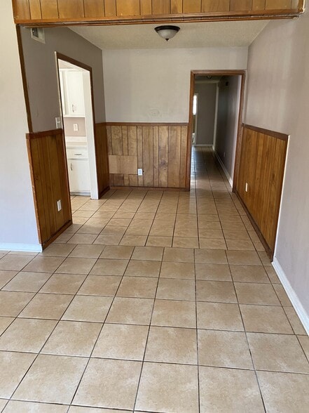 Building Photo - 1155 Railton Rd