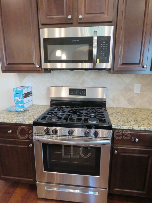 Building Photo - 163 Heatherwood Ln