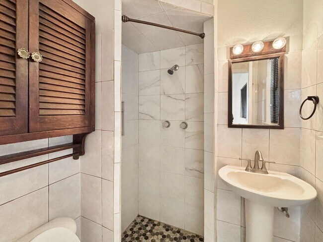 Building Photo - 4922 Brockman St