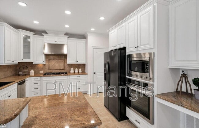 Building Photo - 3705 Westbury Lake Dr