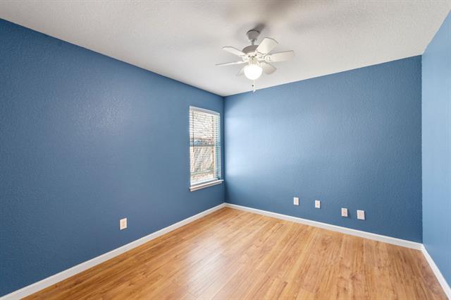 Building Photo - 10844 Middleglen Rd