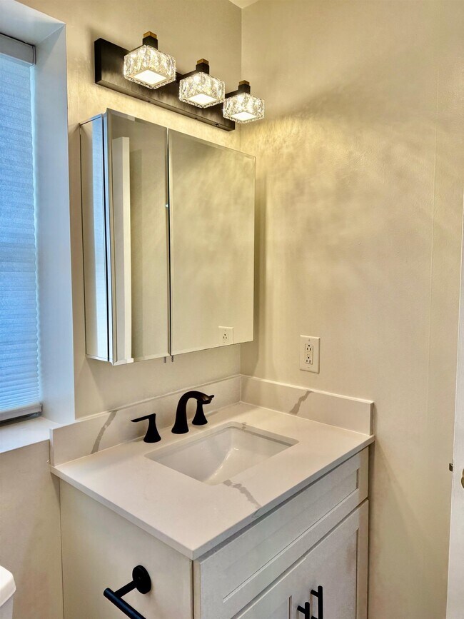 Building Photo - 34 Bergen Ridge Rd