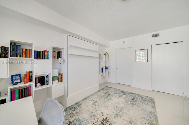 Building Photo - 488 NE 18th St