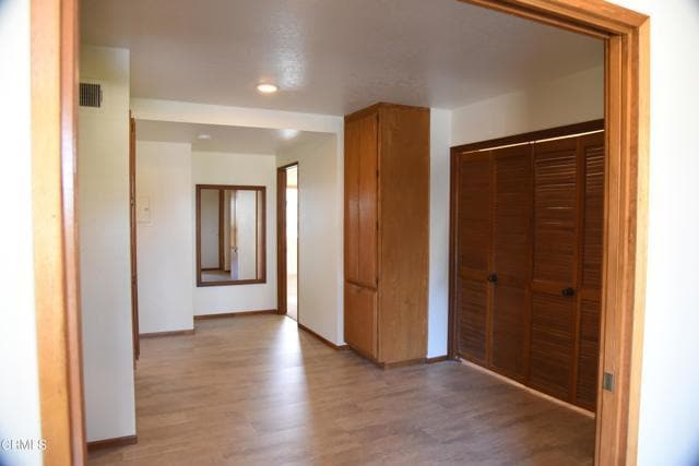 Building Photo - 1523 Vista Del Mar Dr