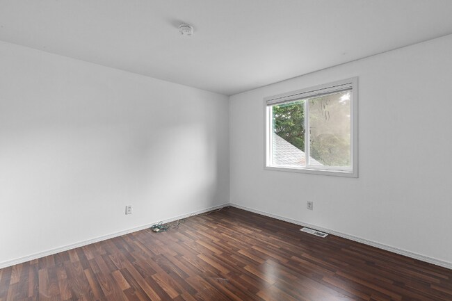 Building Photo - 29021 13th Ave S