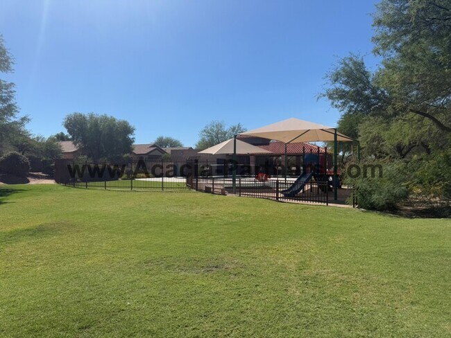 Building Photo - Three bedroom home in Mesquite Ranch