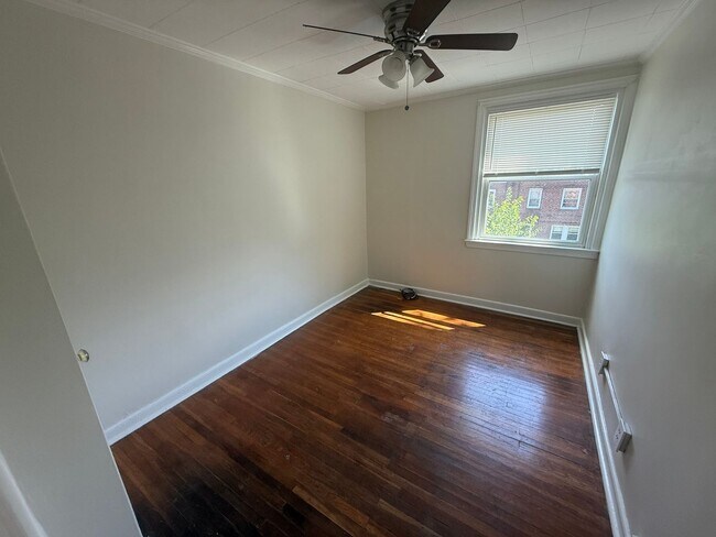 Building Photo - 3830 Berkley Ave