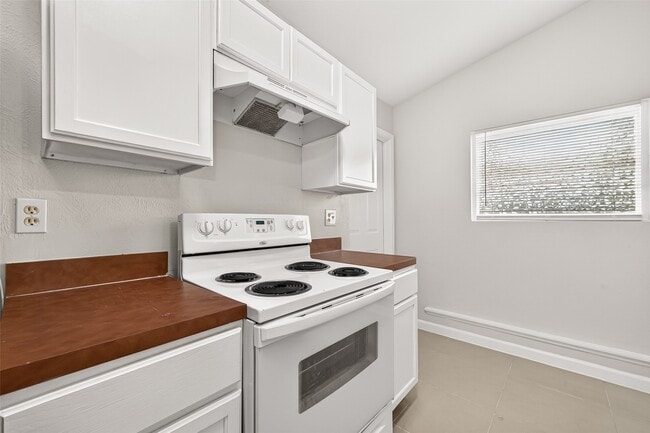 Building Photo - 17421 Ranch Country Rd