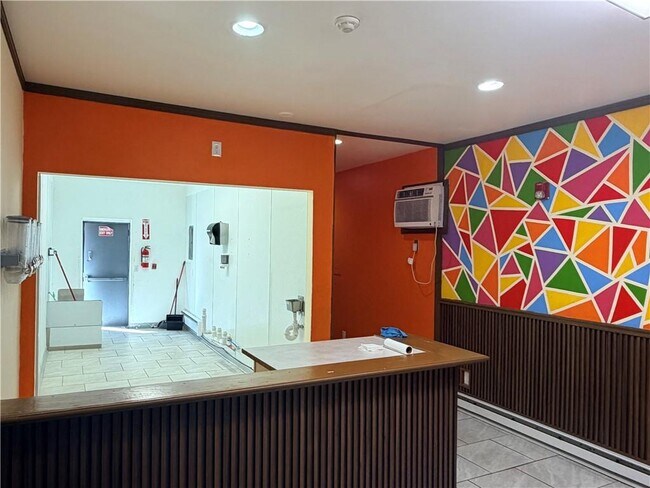 Building Photo - 962 Atwells Ave