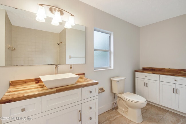 Building Photo - 6418 Terry Parker Dr N