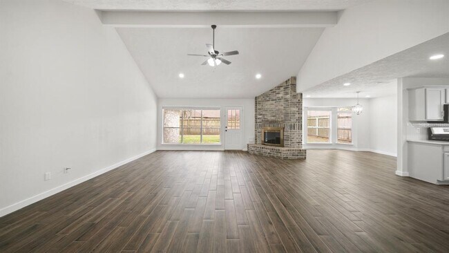 Building Photo - 2121 Aberdeen Dr