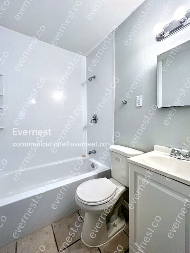 Building Photo - 2931 Oriental Dr