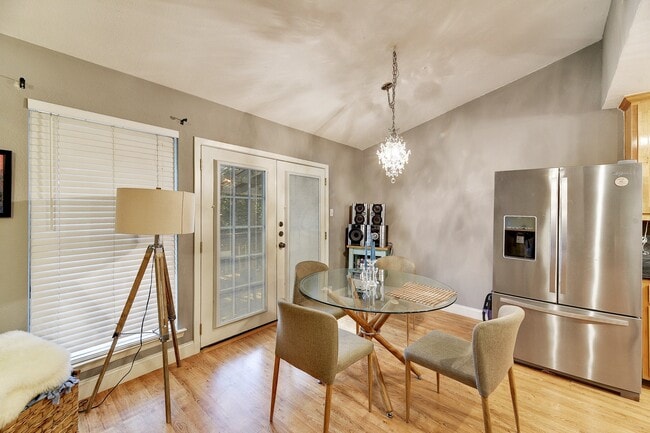 Building Photo - 5107 Leralynn St