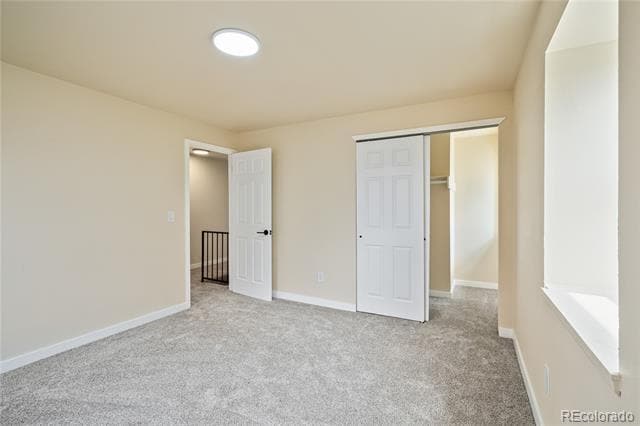 Building Photo - 5599 W Maplewood Pl