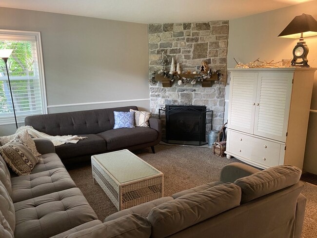 Primary Photo - Beautiful Farmington Home