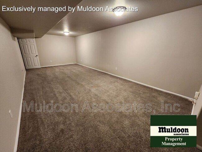 Building Photo - 765 S Sterling Dr