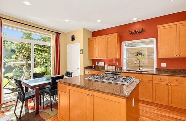 Building Photo - A Beautiful Picture Perfect Home with 4 Be...