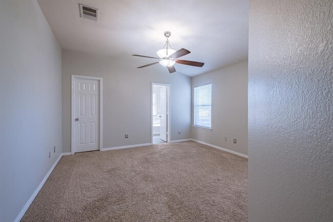 Building Photo - 645 Fort Thomas Pl