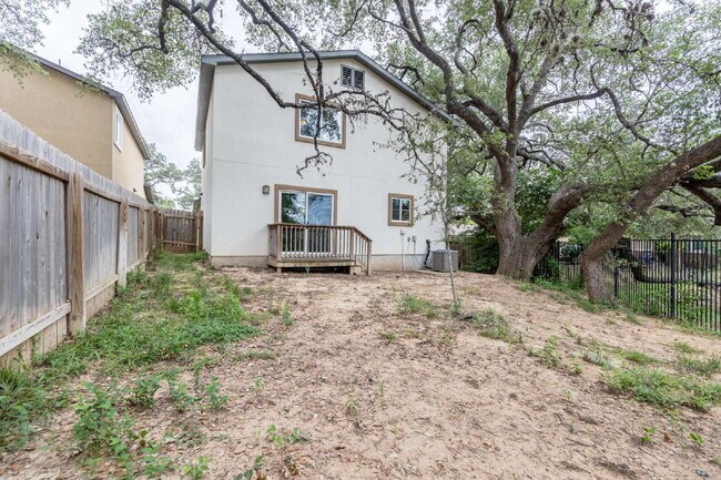 Building Photo - 10322 Relic Oaks