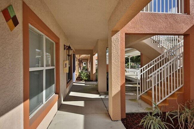 Building Photo - Santa Barbara Villas - Move in Special